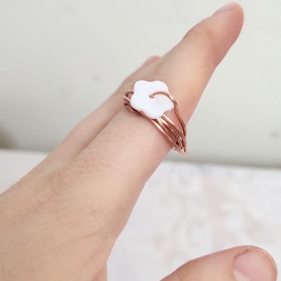 Hibiscus Flower Cooper Wire Ring - Picture 1 of 4